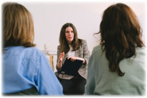 production-meeting-women-data-collection-127
